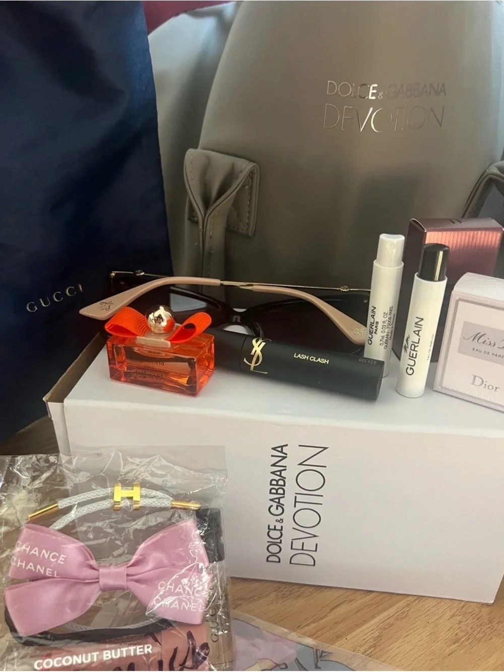 Rose’s bundle - Picture 2 of 2